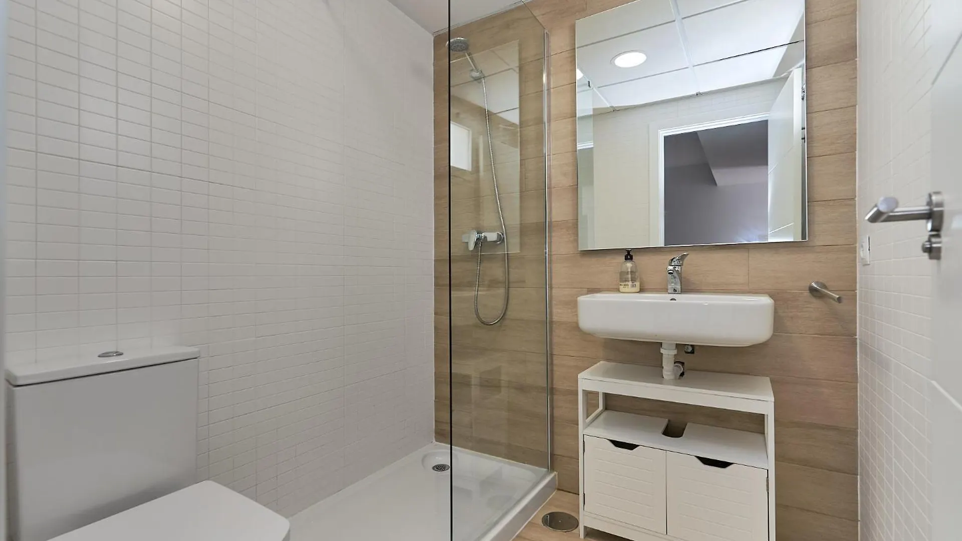 Apartment Lightbooking Lake Gardens Chipiona