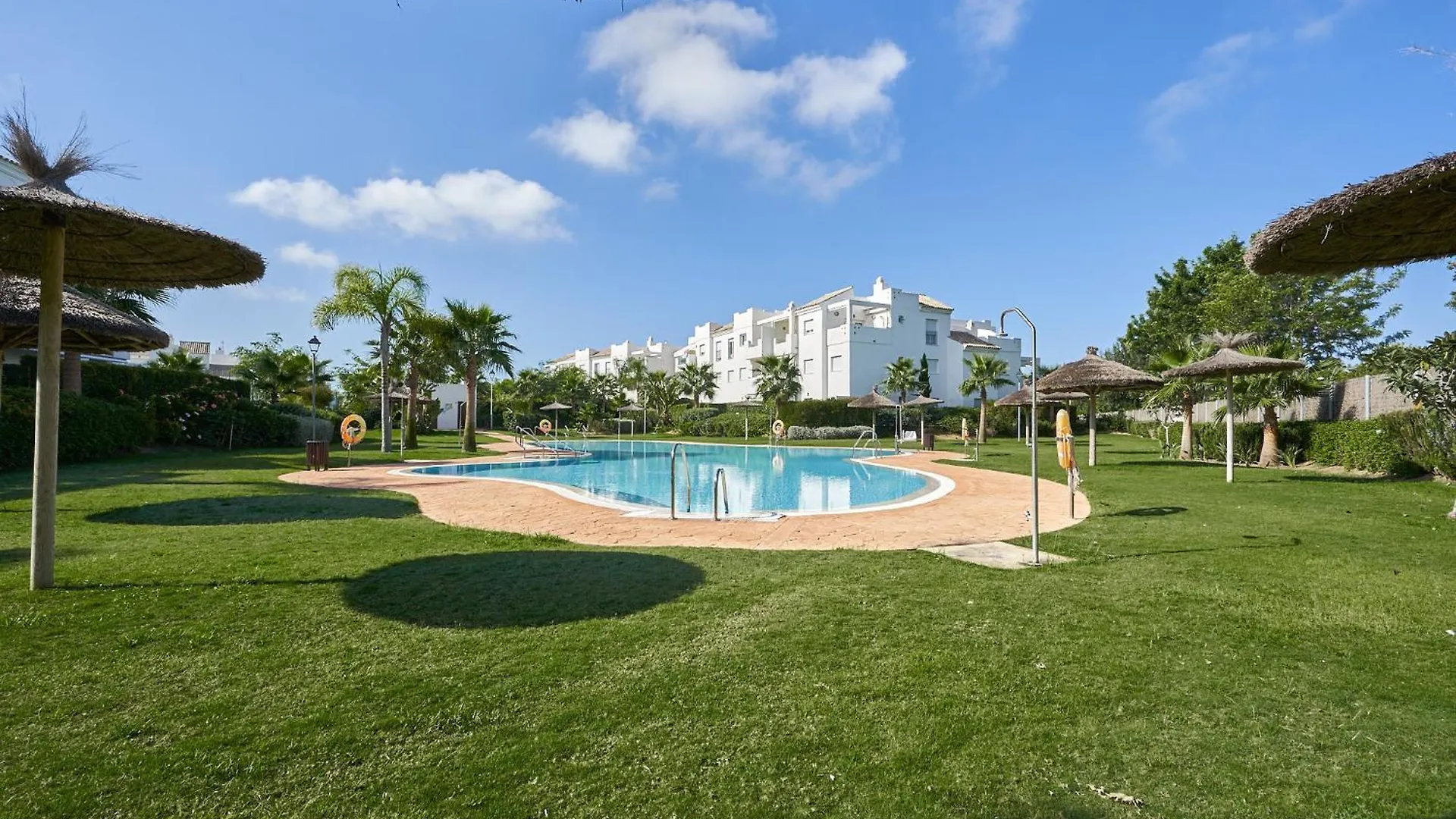 Apartment Lightbooking Lake Gardens Chipiona