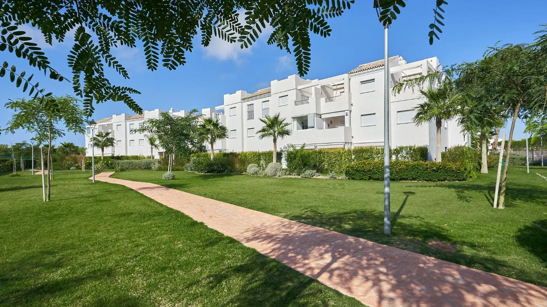 Lightbooking Lake Gardens Chipiona 0*,